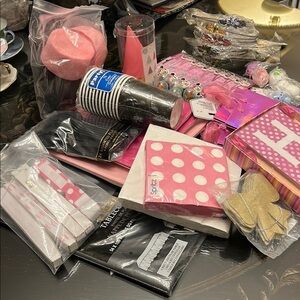 Children’s mini mouse Birthday Party 159 pieces bundle.